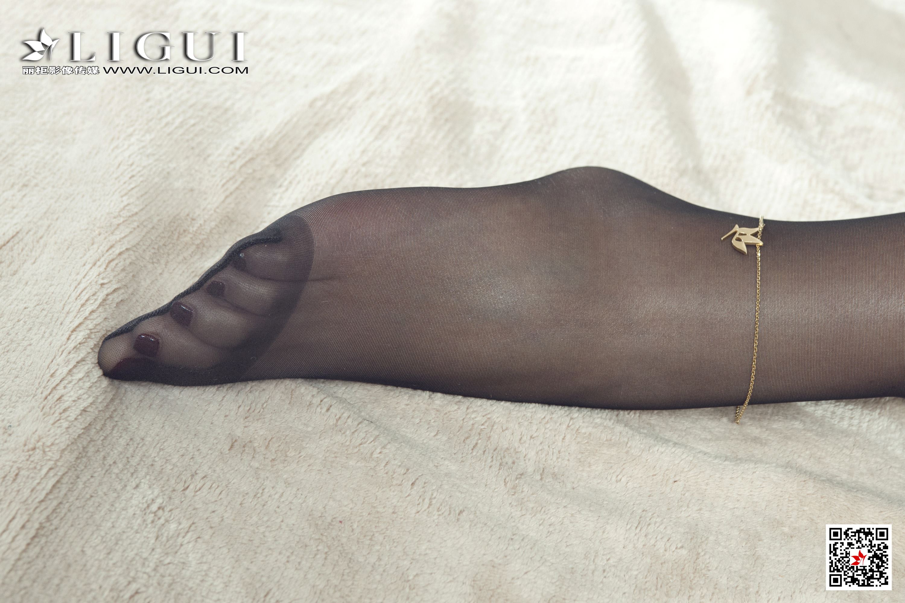 Ligui丽柜  2021.02.01 《职场新秀》嘤嘤